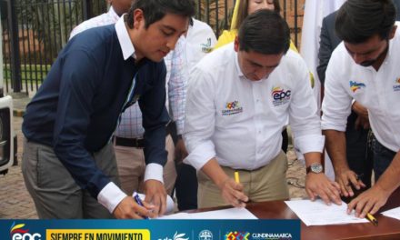 Siete municipios de Cundinamarca cuentan con nuevos vehículos compactadores.