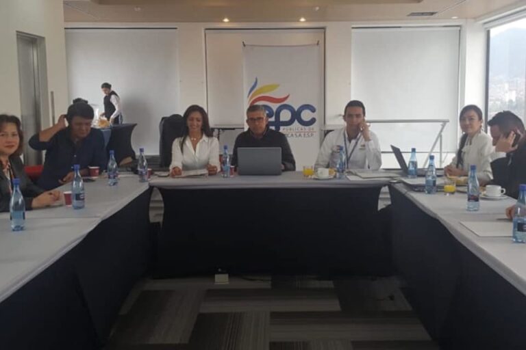 44857061_1973116909431101_7101452008430764032_n-1-960x640