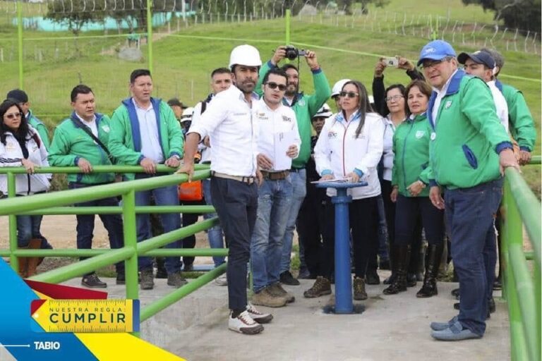 54435282_2203724903036966_1025452742186893312_n-960x640